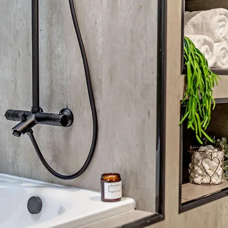 2 Bed In Dearham 91132 *