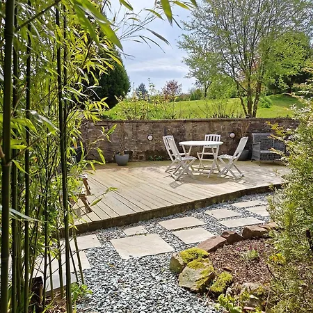 2 Bed In Dearham 91132 Casa de Férias