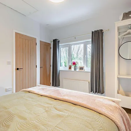 2 Bed In Maryport Oc-91132 Dearham