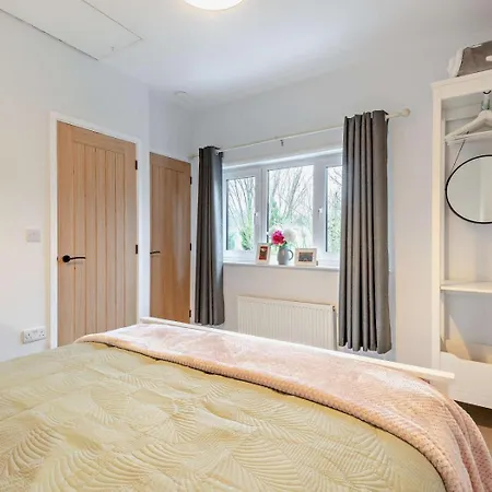2 Bed In Maryport Oc-91132 * Dearham