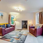 2 Bed In Maryport Oc-91132 * Dearham