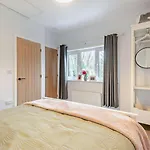 2 Bed In Maryport Oc-91132 * Dearham